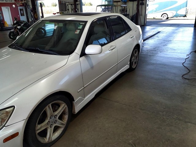 BUY LEXUS IS 300 2001 4DR SDN, Fairway Auto Auction