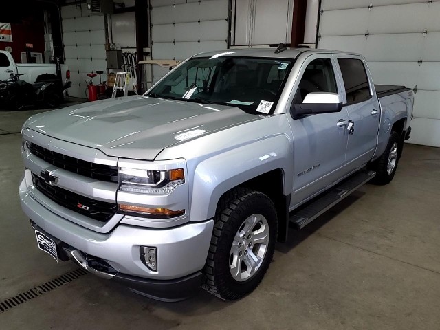 BUY CHEVROLET SILVERADO 1500 2018 4WD CREW CAB 143.5