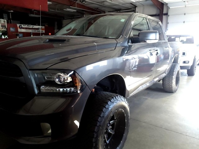 BUY RAM 1500 2017 SPORT 4X4 CREW CAB 5'7