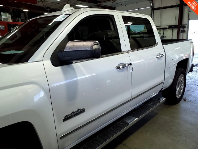 BUY CHEVROLET SILVERADO 1500 2017 4WD CREW CAB 143.5