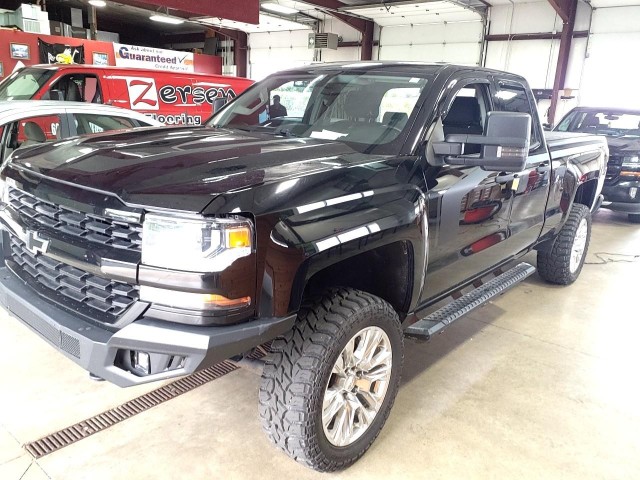 BUY CHEVROLET SILVERADO 1500 2017 4WD DOUBLE CAB 143.5